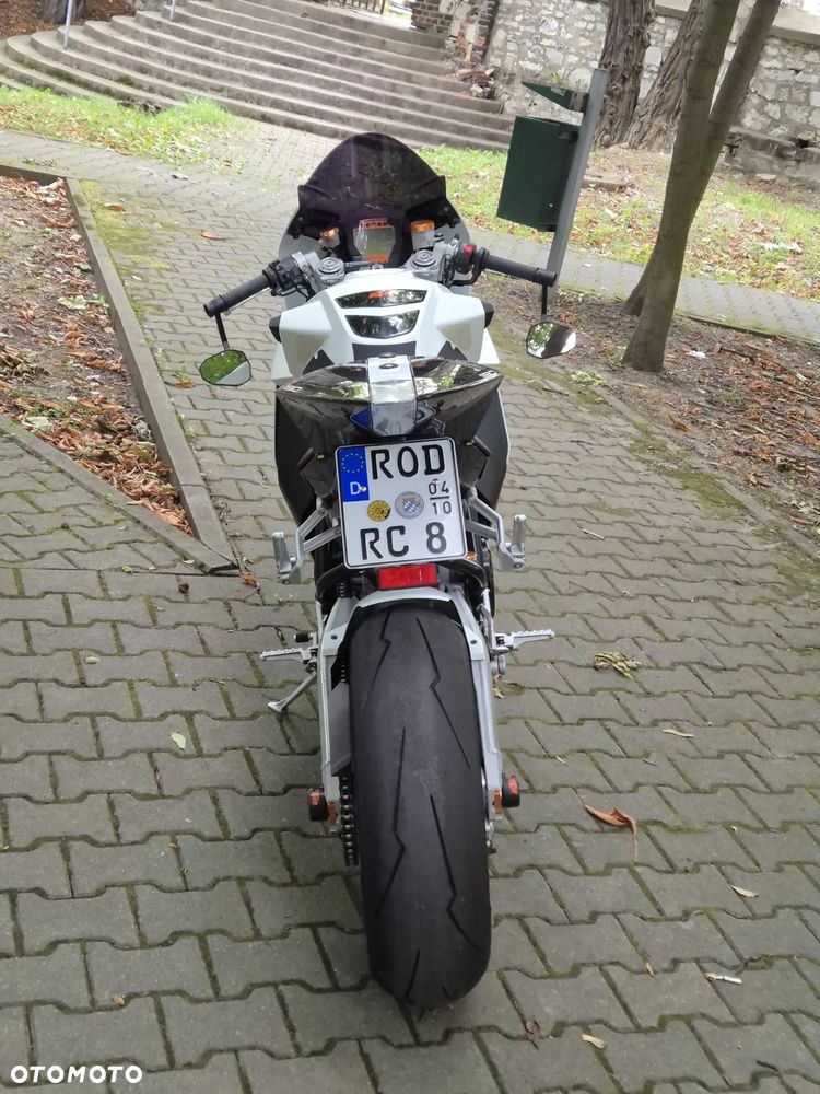 KTM RC 8 - 10