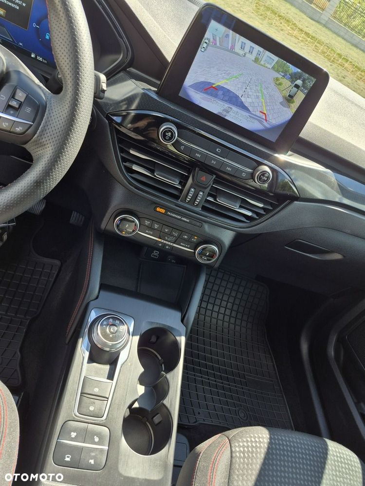 Ford Kuga - 10