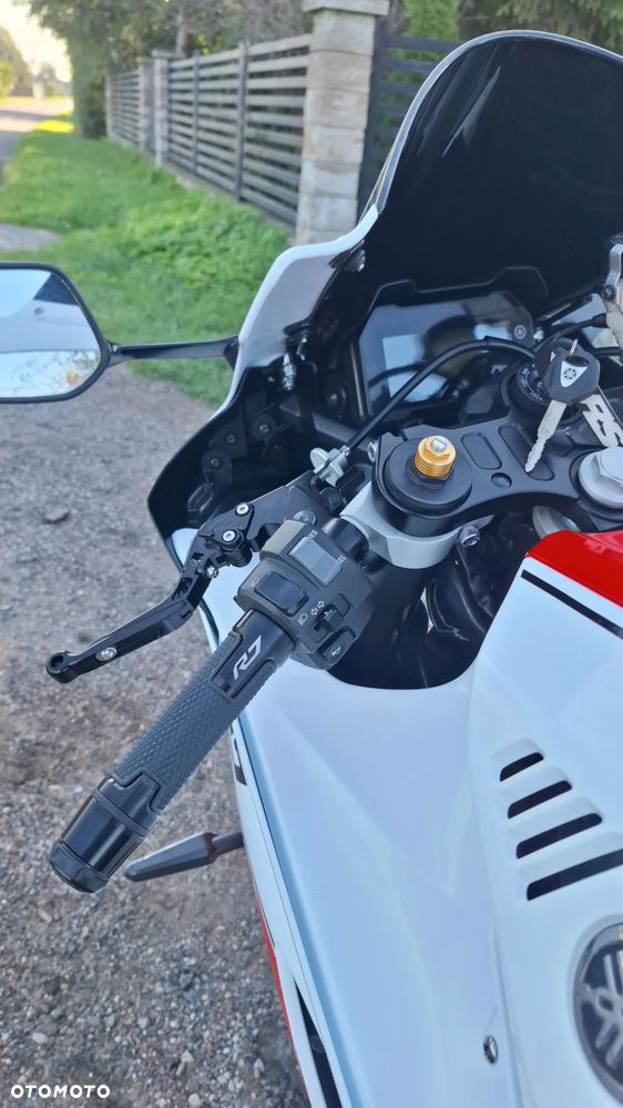Yamaha R7 - 40