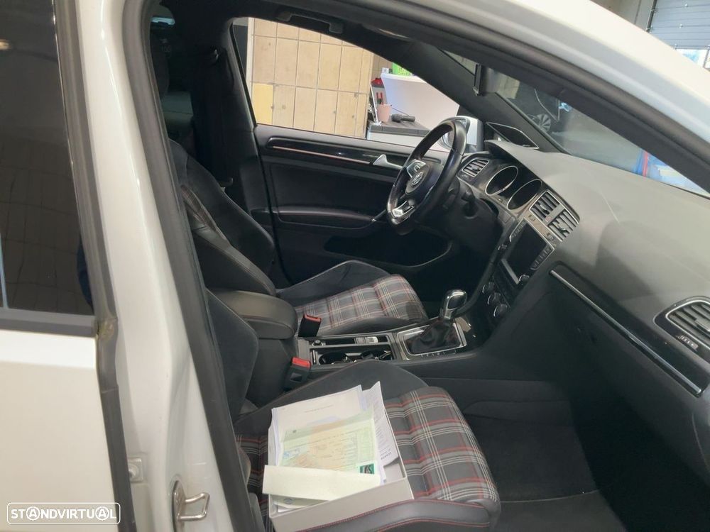 VW Golf 2.0 TSi GTi DSG Performance - 9