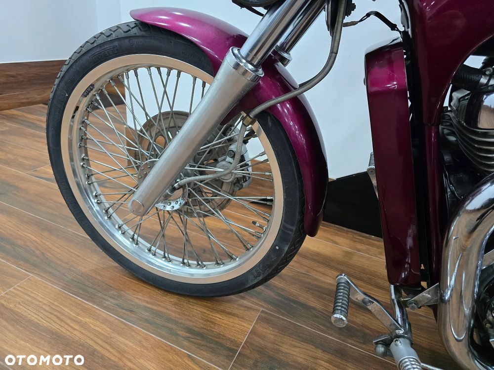 Suzuki Intruder - 23