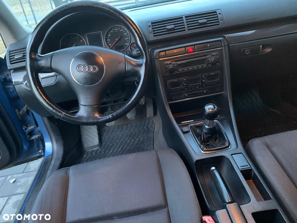 Audi A4 Limousine 1.8T - 8