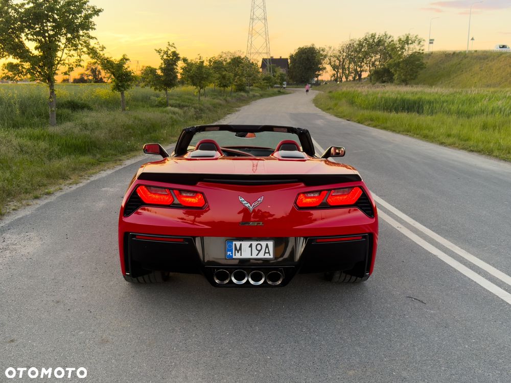 Chevrolet Corvette - 21