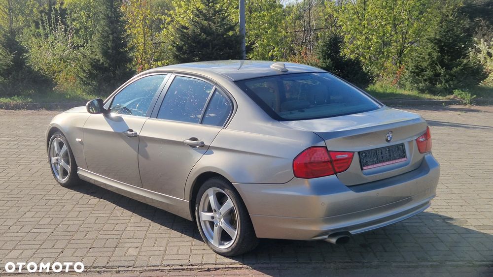 BMW Seria 3 320i - 6
