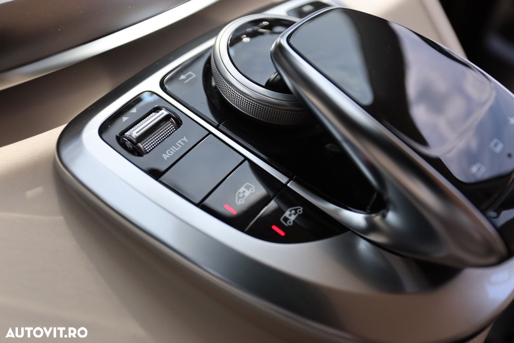 MERCEDES-BENZ V-Class 2016 — imagine 12
