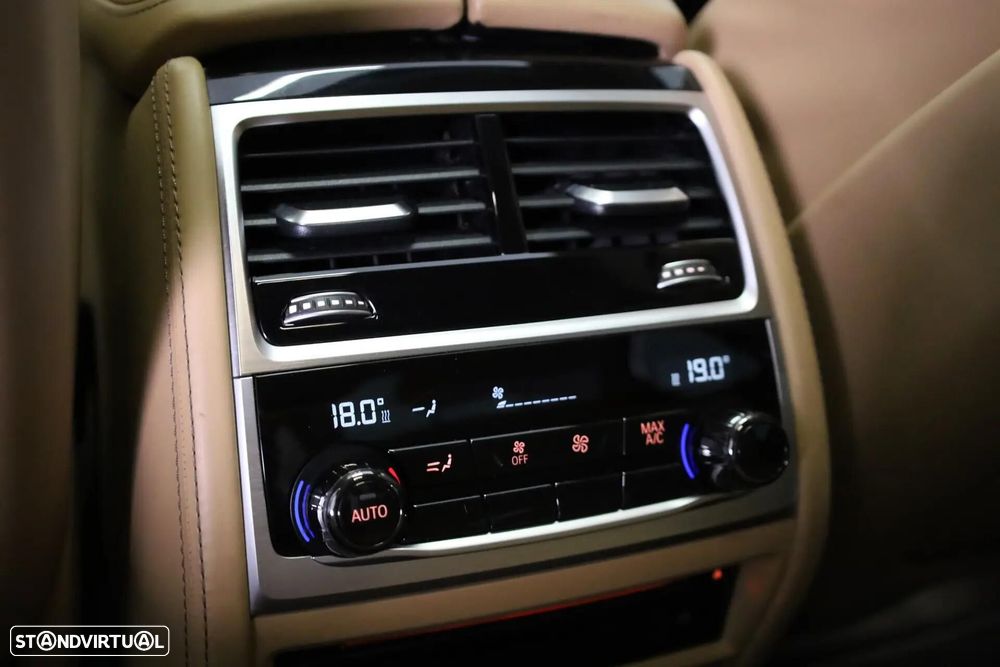 BMW 740 d xDrive Auto - 30