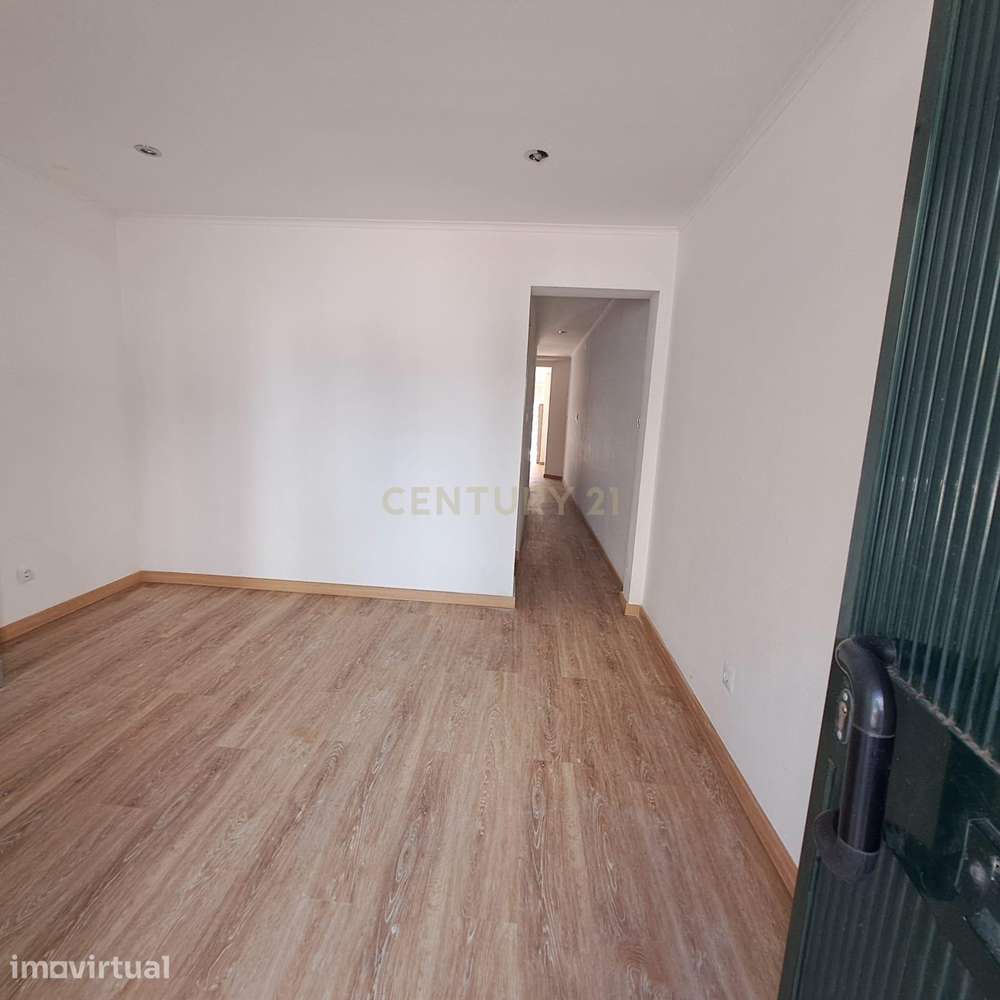Apartamento Renovado na Ajuda, Lisboa com Ar Condicionado - Grande imagem: 3/19