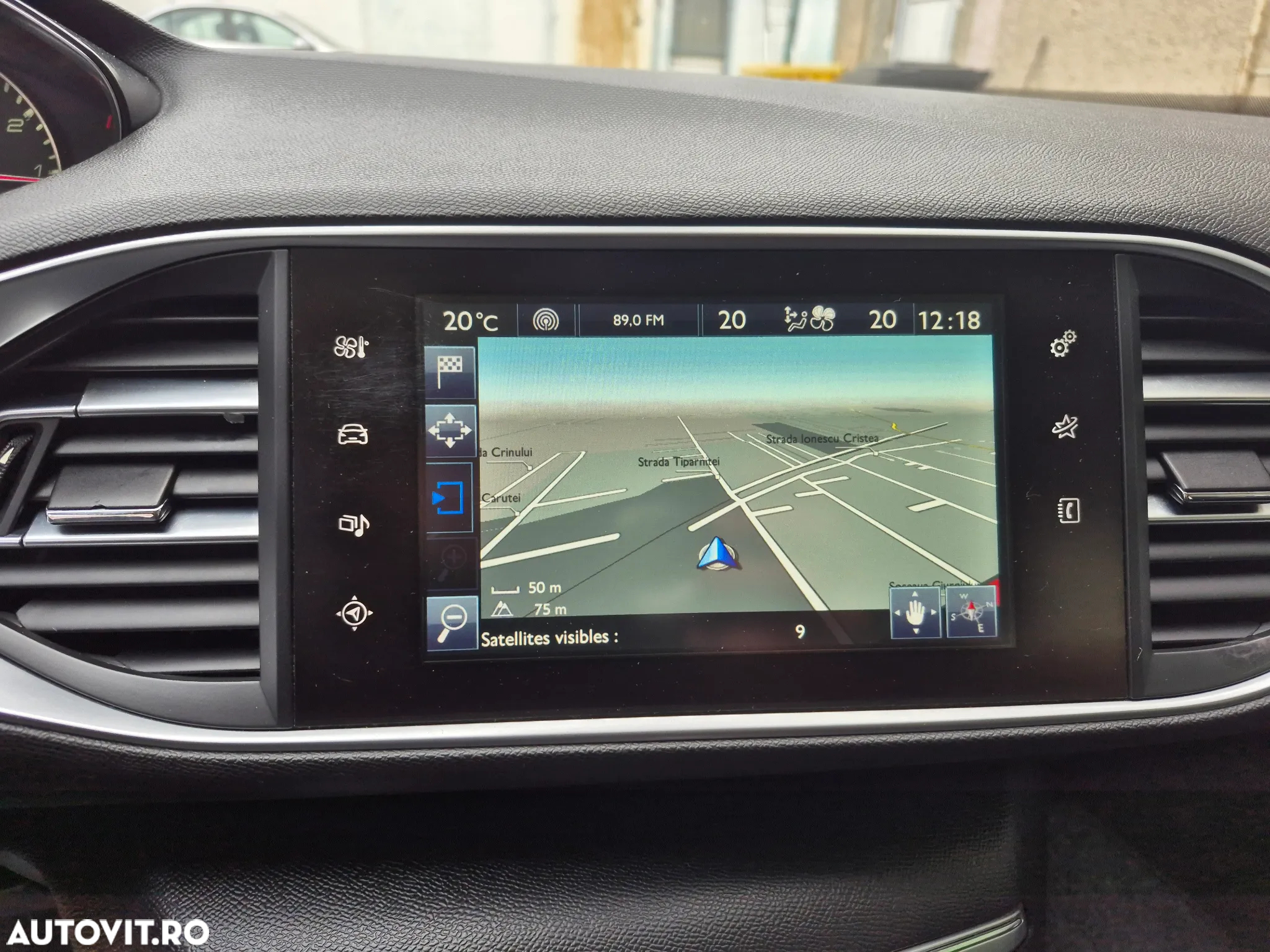 Peugeot 308 1.2 L PureTech Turbo Allure - 14