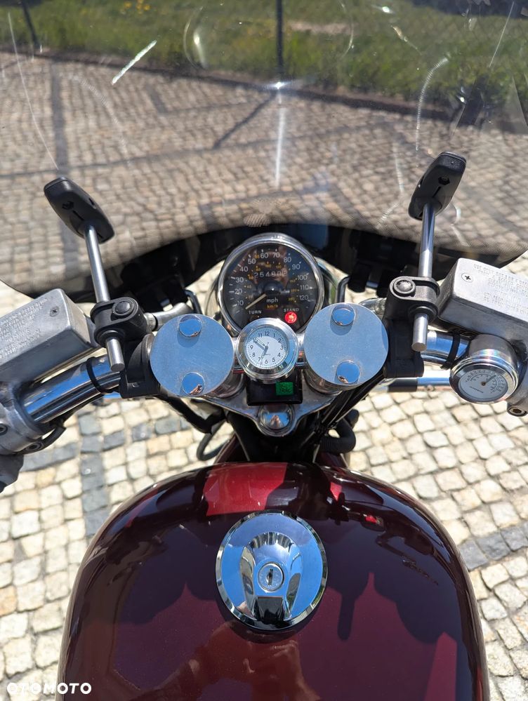 Suzuki Intruder - 20
