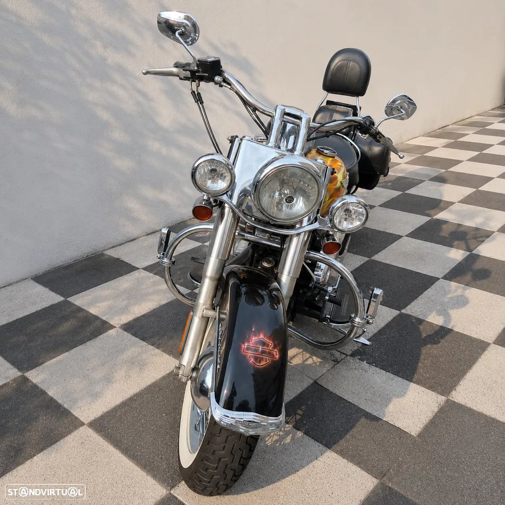 Harley-Davidson Heritage Deluxe - 4