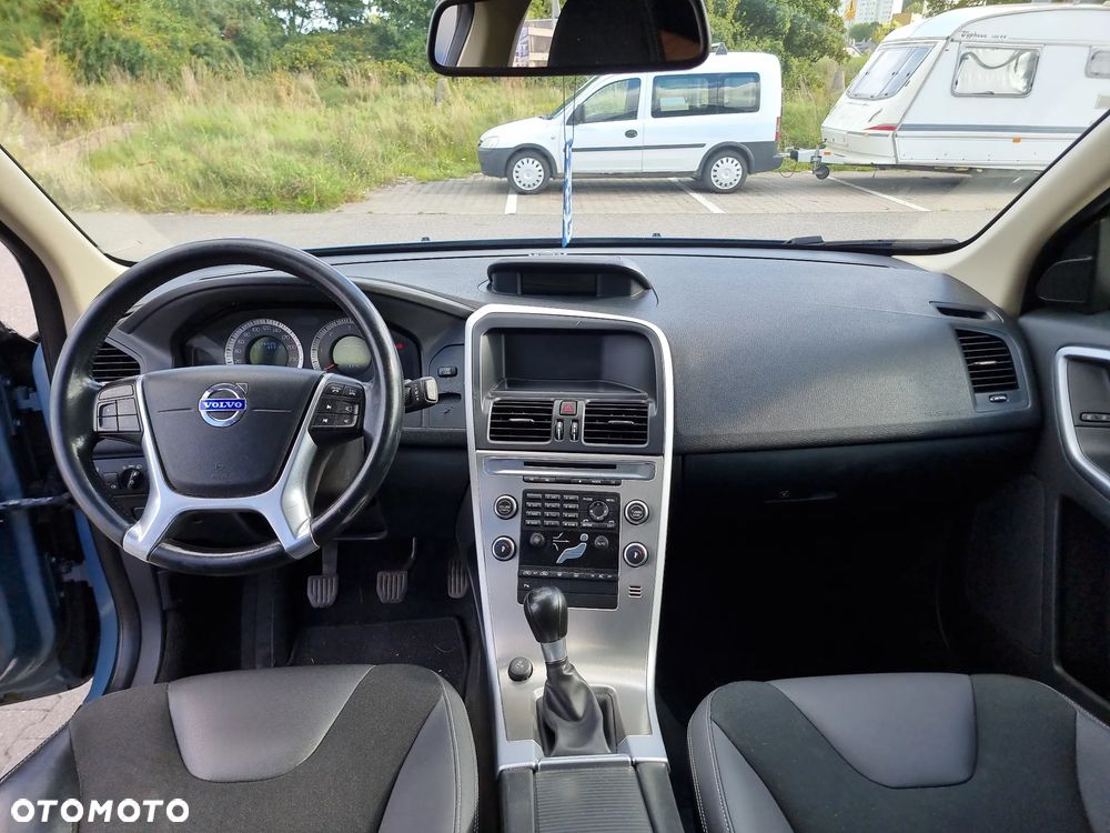 Volvo XC 60 D4 Ocean Race - 11