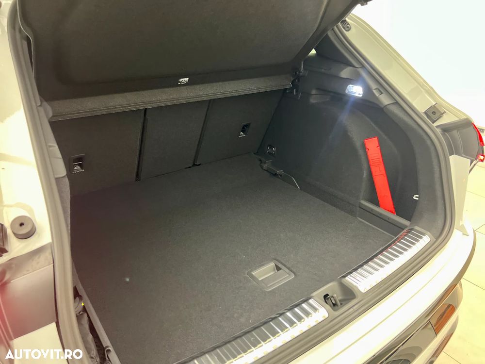 Audi Q3 2.0 40 TFSI S tronic quattro - 38