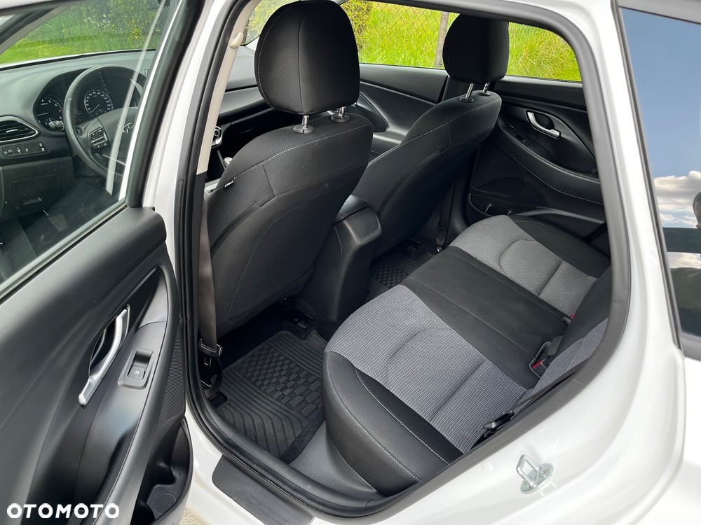 Hyundai i30 1.5 Intro - 14