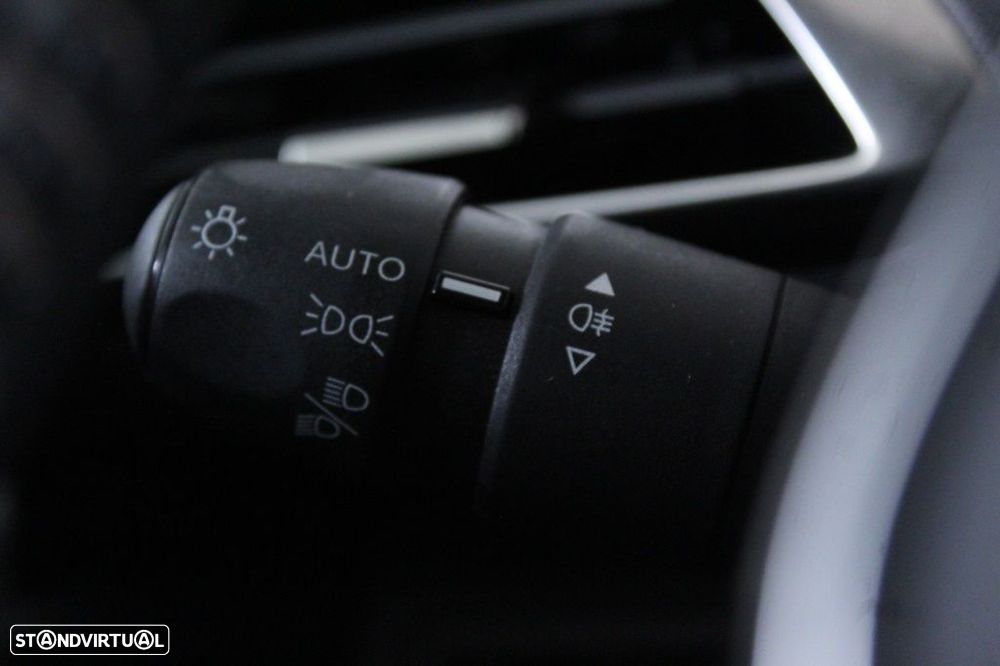 Peugeot 3008 1.2 PureTech Active Pack - 24