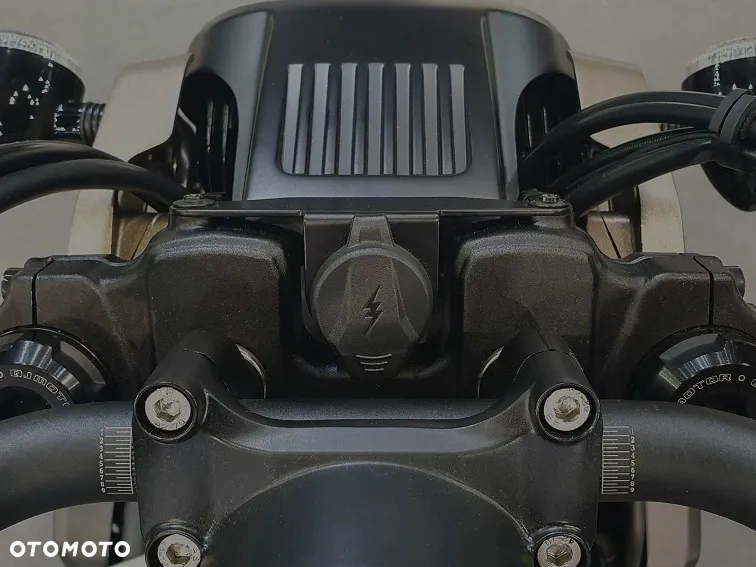QJMOTOR SRV 700 - 14