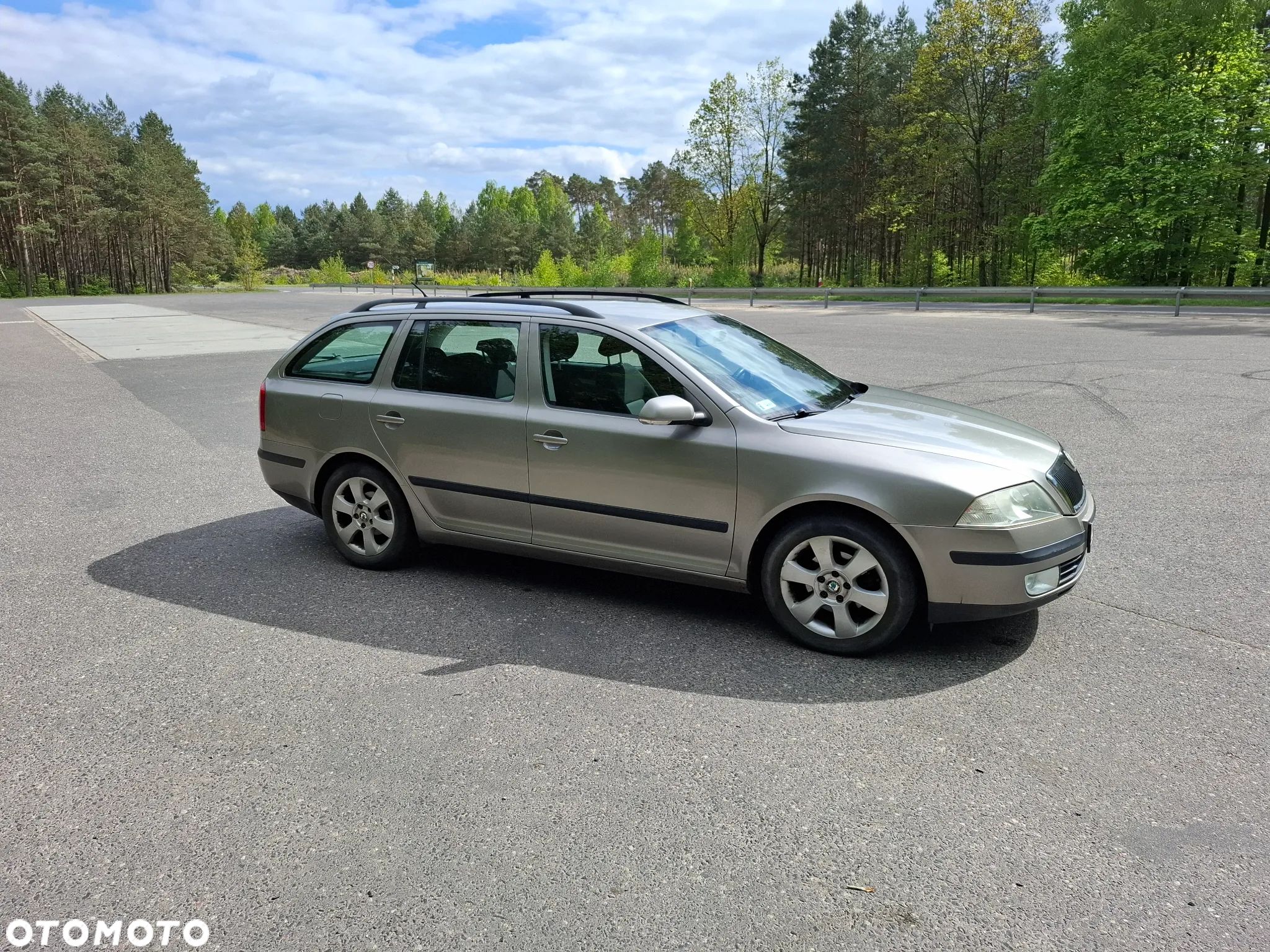 Skoda Octavia 1.6 Ambiente - 1