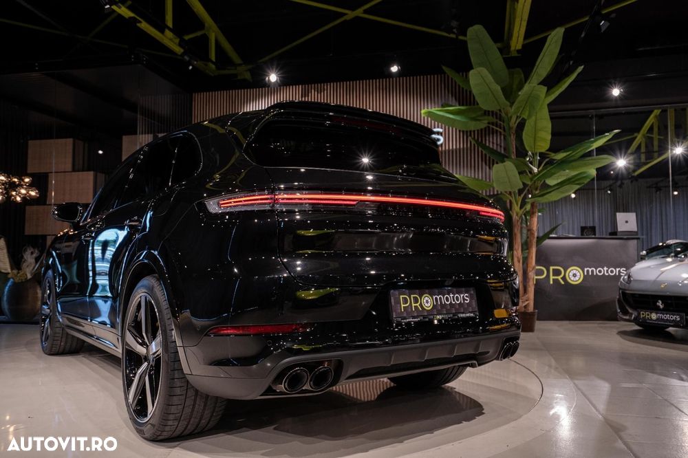Porsche Cayenne Turbo E-Hybrid - 16