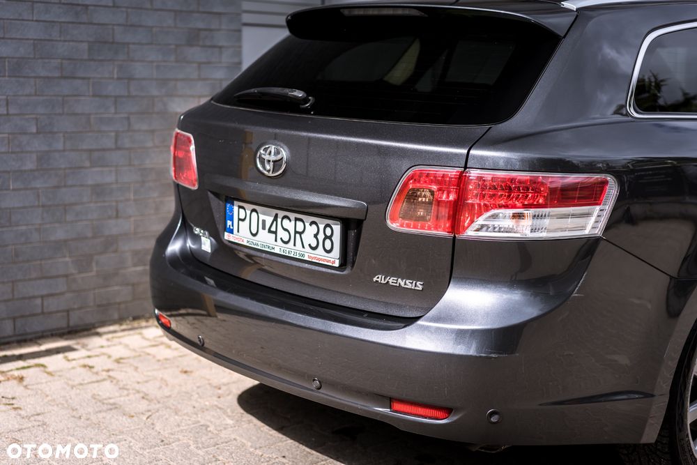 Toyota Avensis 2.0 Sol plus NAVI - 9