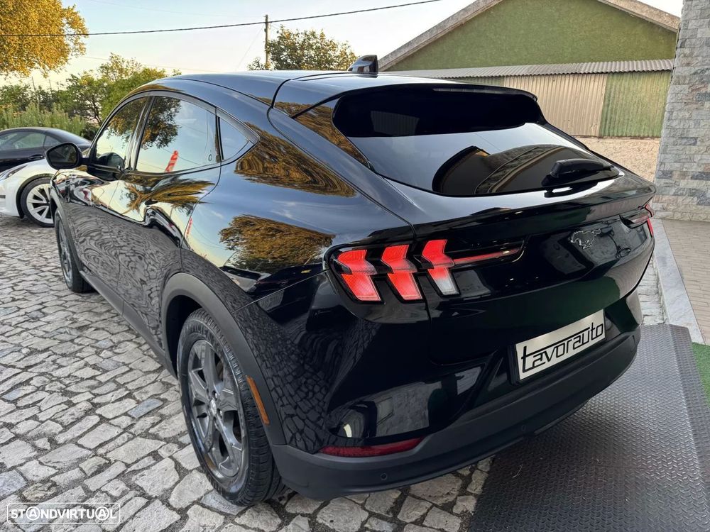 Ford Mustang Mach-E 75.7 kWh Premium AWD - 6