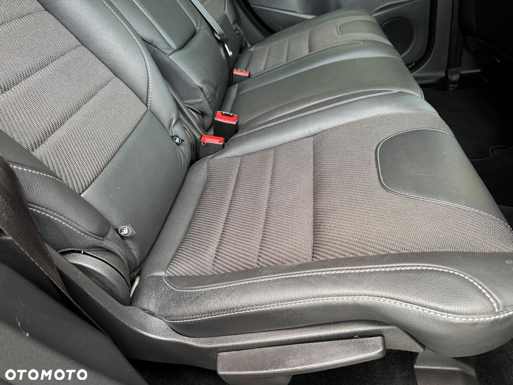 Ford Kuga 2.0 TDCi 4x4 Titanium - 25