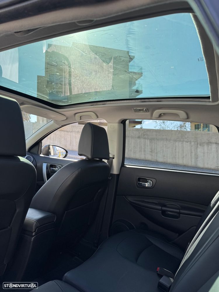 Nissan Qashqai +2 1.5 dCi Tekna Pele Preto +Navi - 11