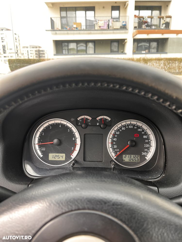Volkswagen Bora 1.6 Basis - 7