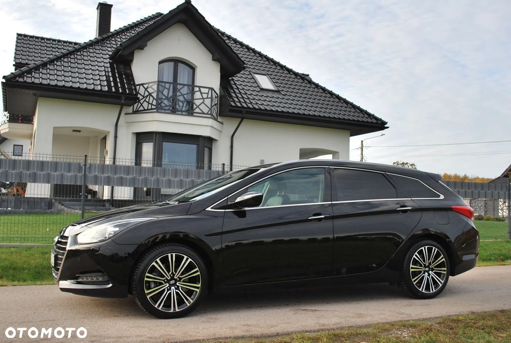 Hyundai i40 Kombi 2.0 Automatik Premium - 4