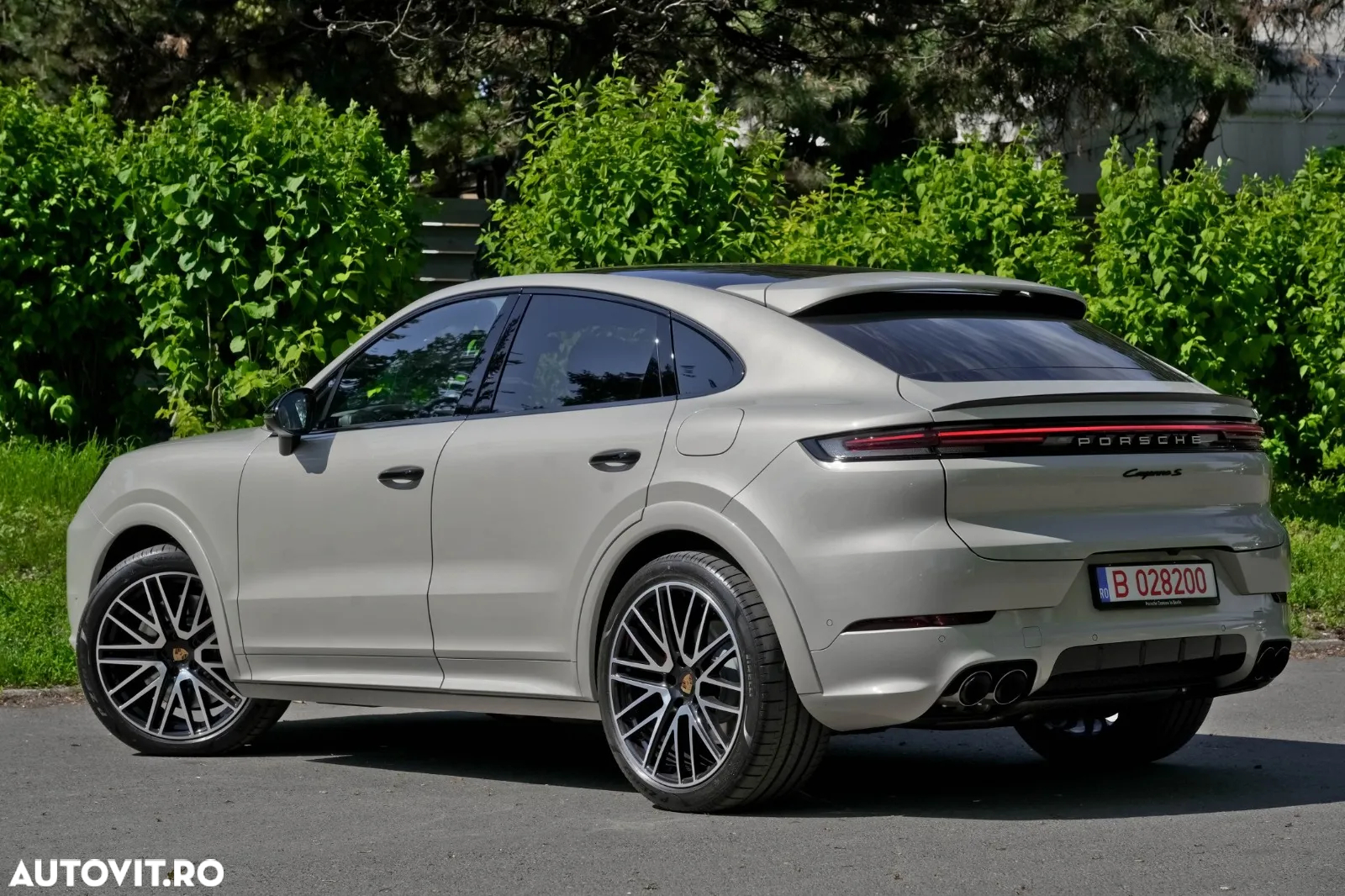 Porsche Cayenne Coupe - 7