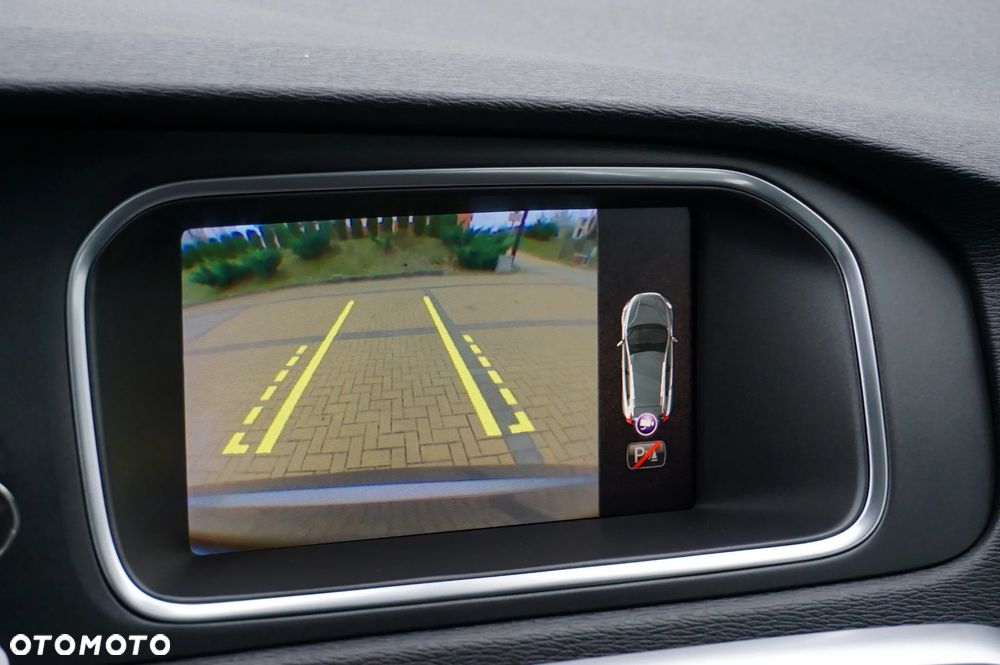 Volvo V40 Cross Country D2 Momentum - 29