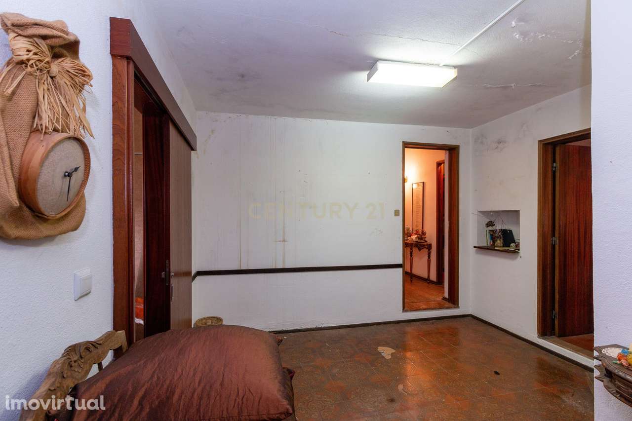 Moradia para Recuperar em Marinha Grande - Grande imagem: 5/14