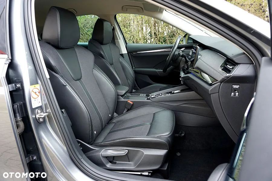 Skoda Octavia 1.5 TSI e-TEC DSG Selection Plus - 32