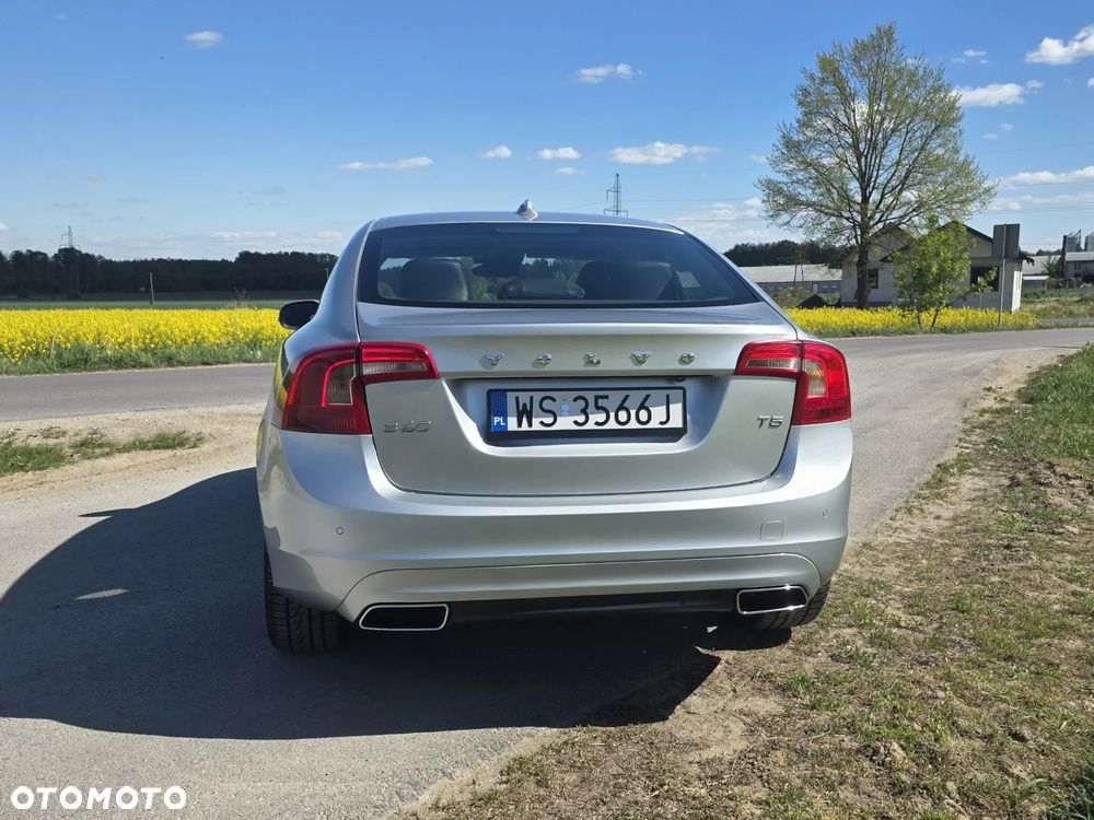 Volvo S60 - 4