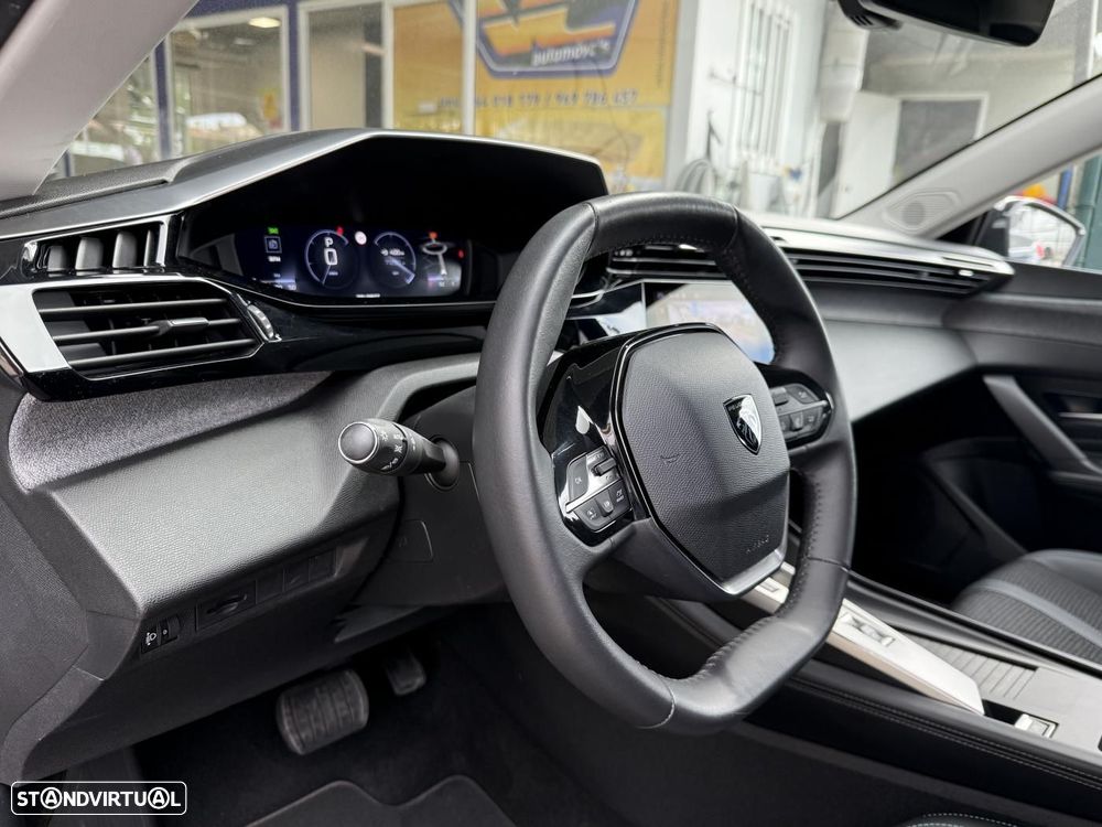 Peugeot 308 1.2 PureTech Allure EAT8 - 26