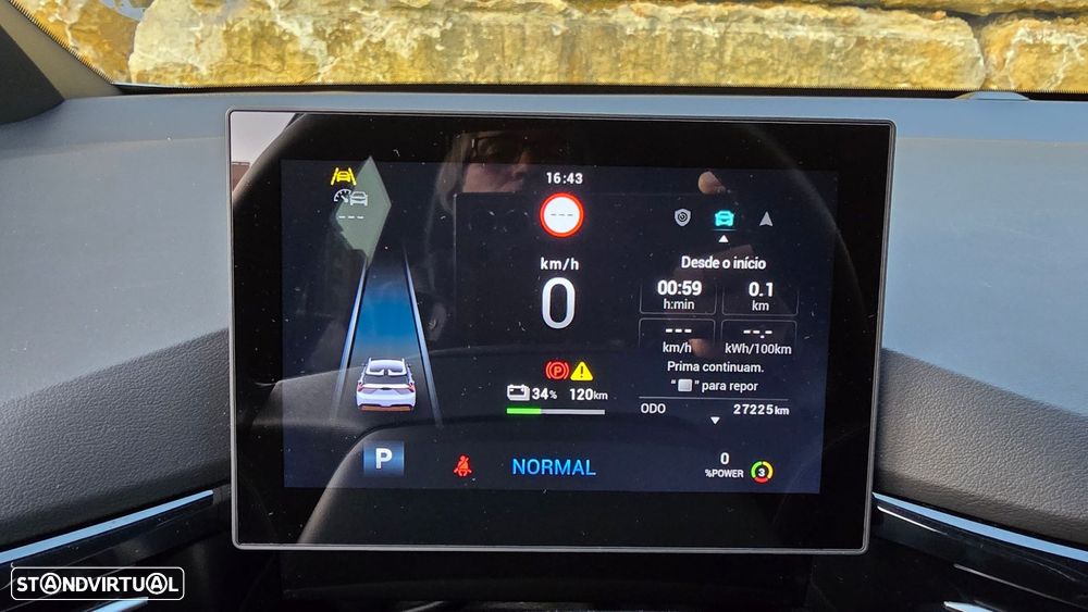 MG MG4 64 kWh Luxury - 18