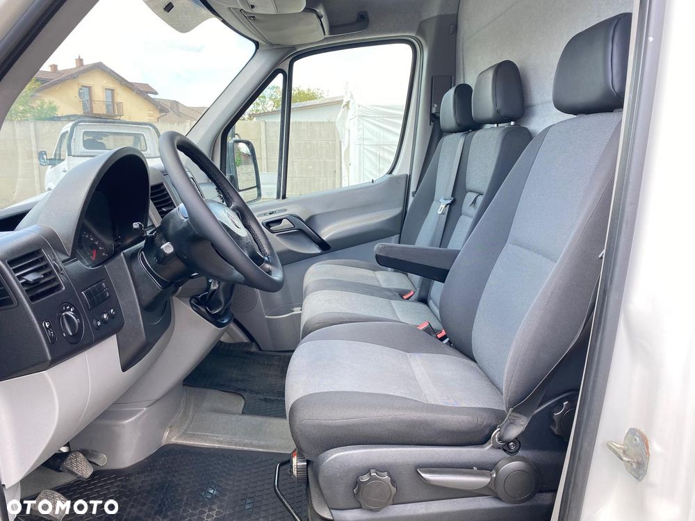 Volkswagen CRAFTER - 8