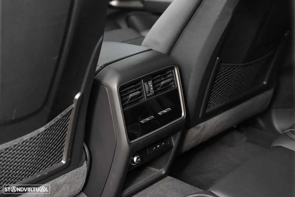 Porsche Cayenne Turbo E-Hybrid Tiptronic S - 31