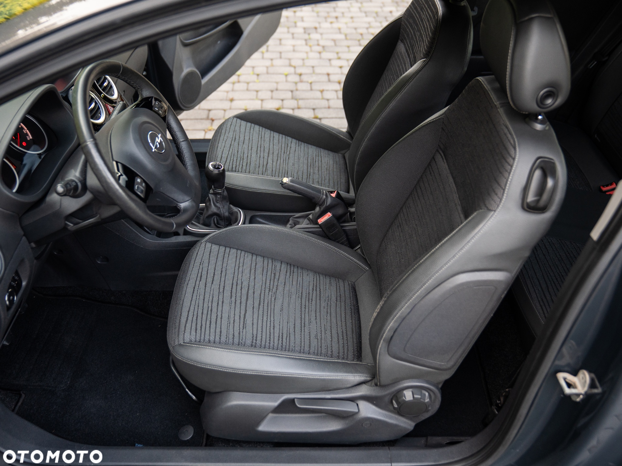 Opel Corsa 1.4 16V Energy - 39