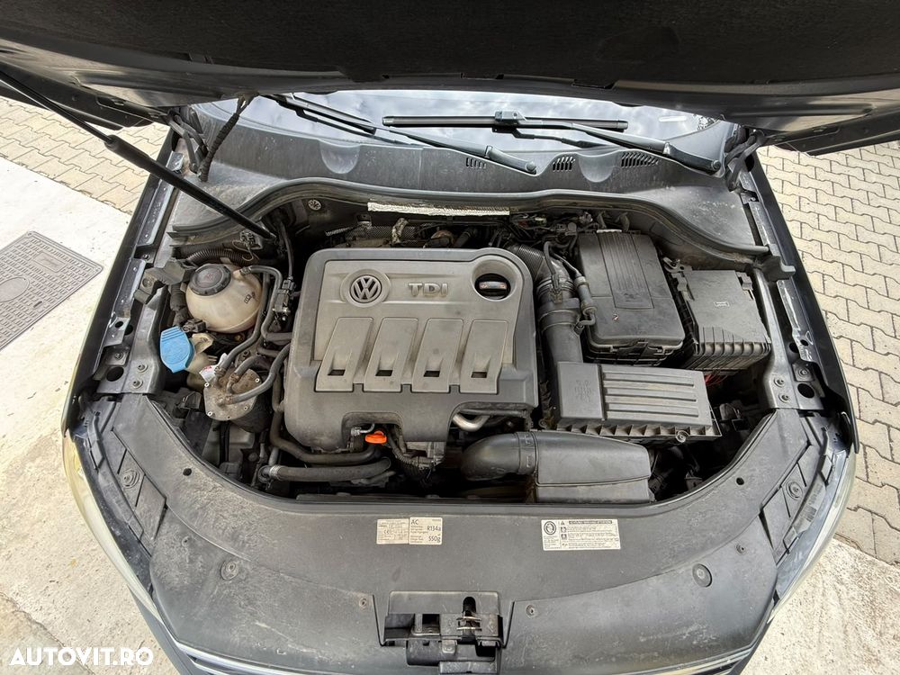 Volkswagen Passat 2.0 TDI 4Motion DSG BlueMotion Tech Highline - 13
