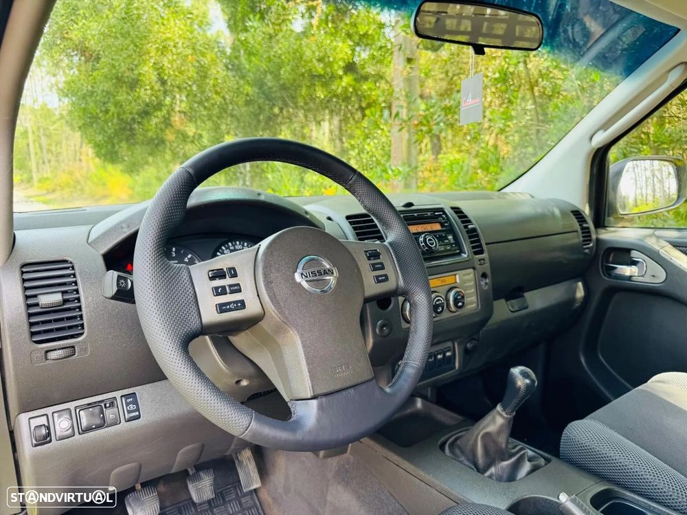 Nissan Navara 2.5 dCi CD SE Eastpak - 24