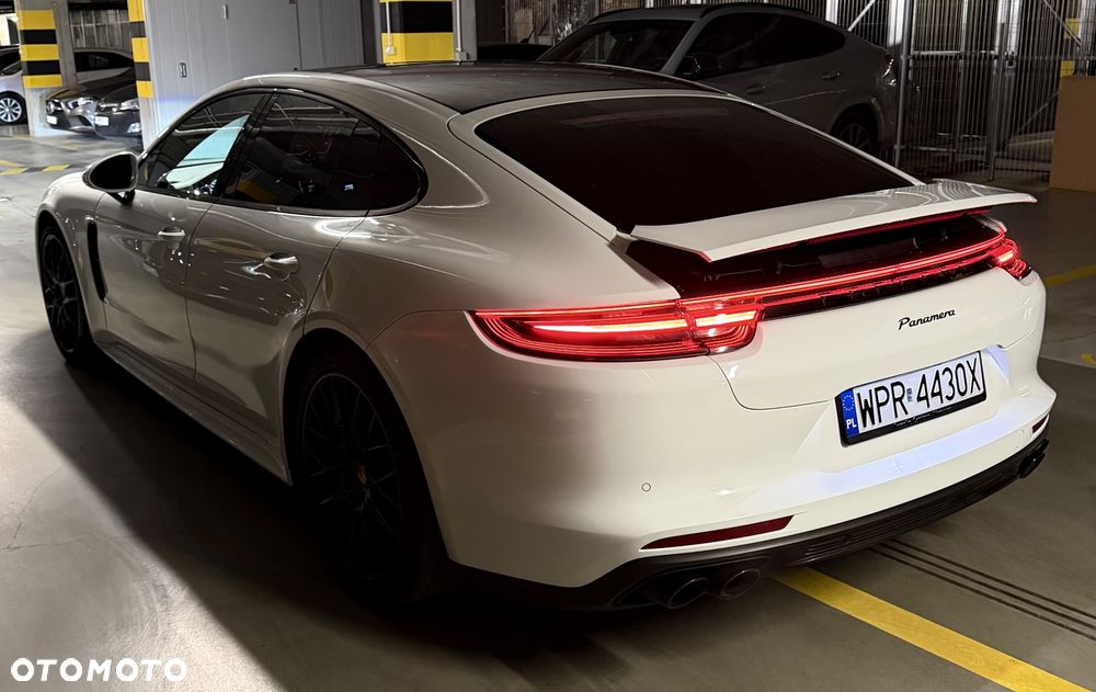 Porsche Panamera - 20