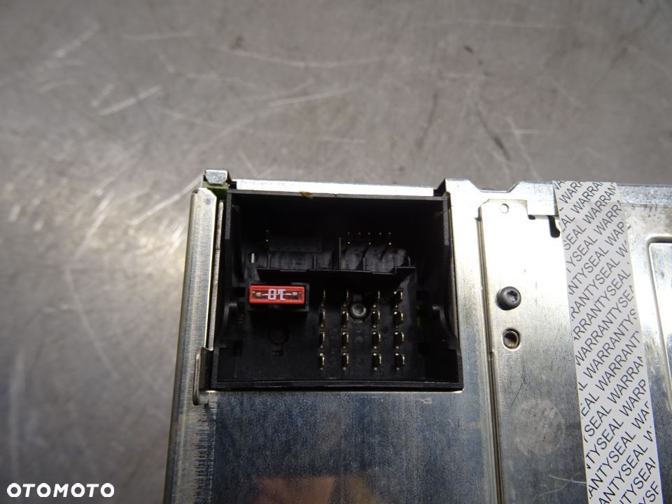 VW GOLF V HB 5D 03-09 1.4FSI RADIO 1K0035186J - 4