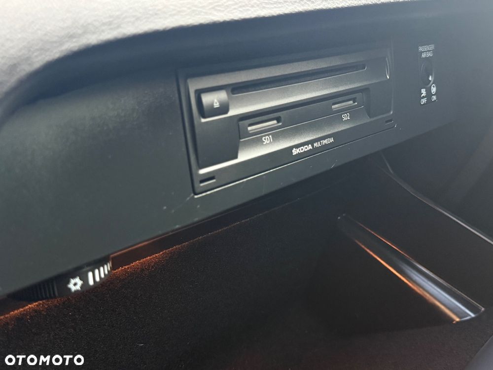 Skoda Octavia Combi 2.0 TDI (Green tec) 4x4 DSG Scout - 34