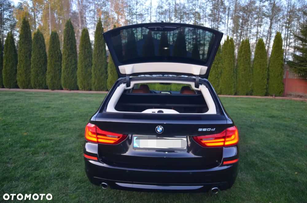BMW Seria 5 520d Sport Line - 37
