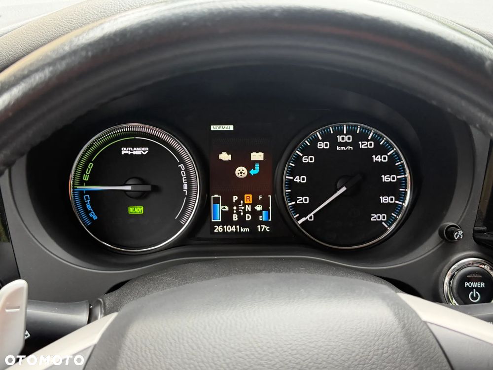 Mitsubishi Outlander 2.0 4WD Plus - 15