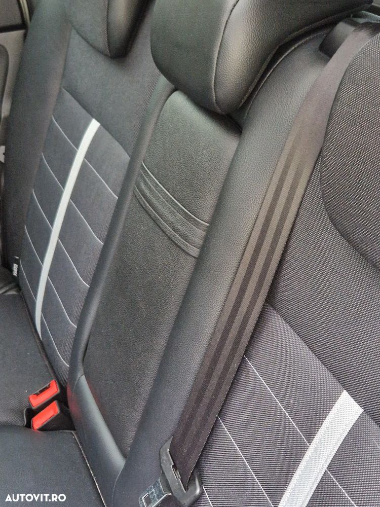 Ford Kuga 2.0 TDCi 4x4 Titanium - 10