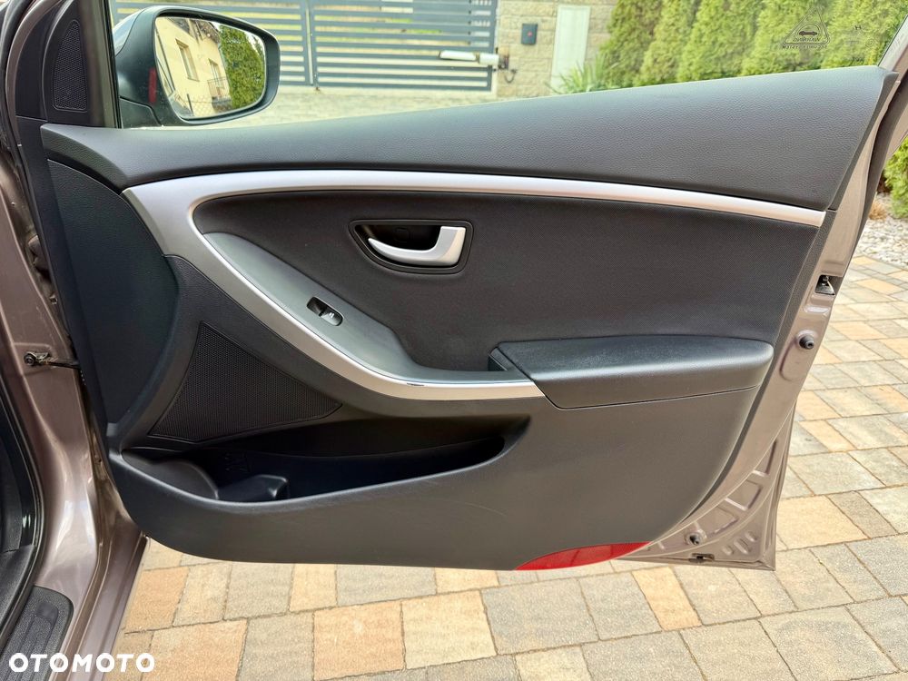 Hyundai i30 1.6 Trend - 29