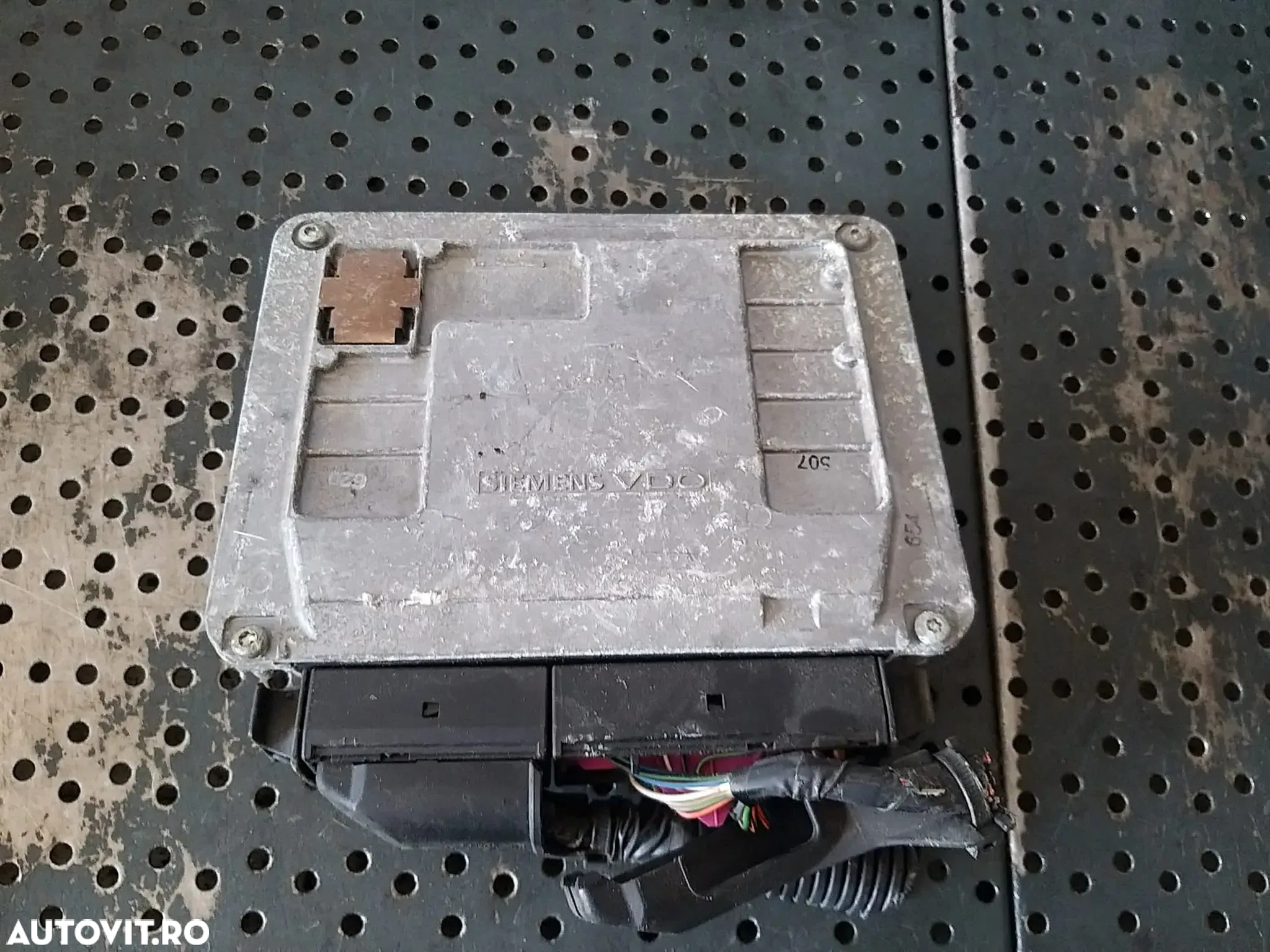 Ecu calculator motor 1.2 b skoda fabia 1 6y 03d906033c 5wp4029202 - 3