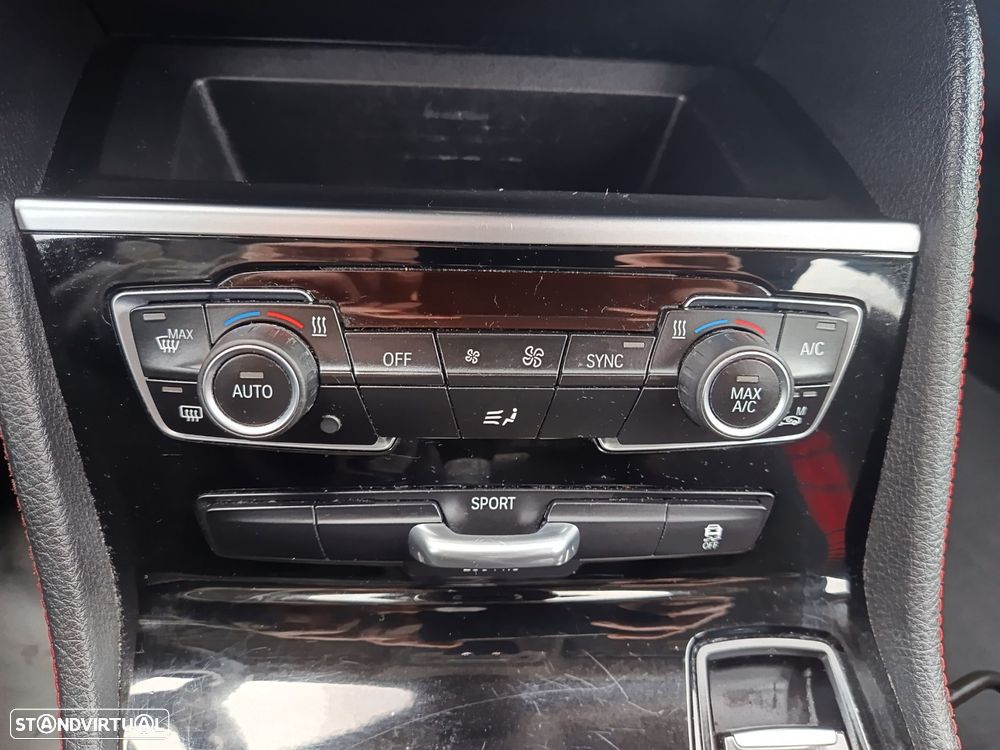 BMW 218 Active Tourer - 25