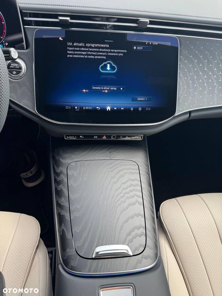 Mercedes-Benz Klasa E 220 d 4-Matic AMG - 26