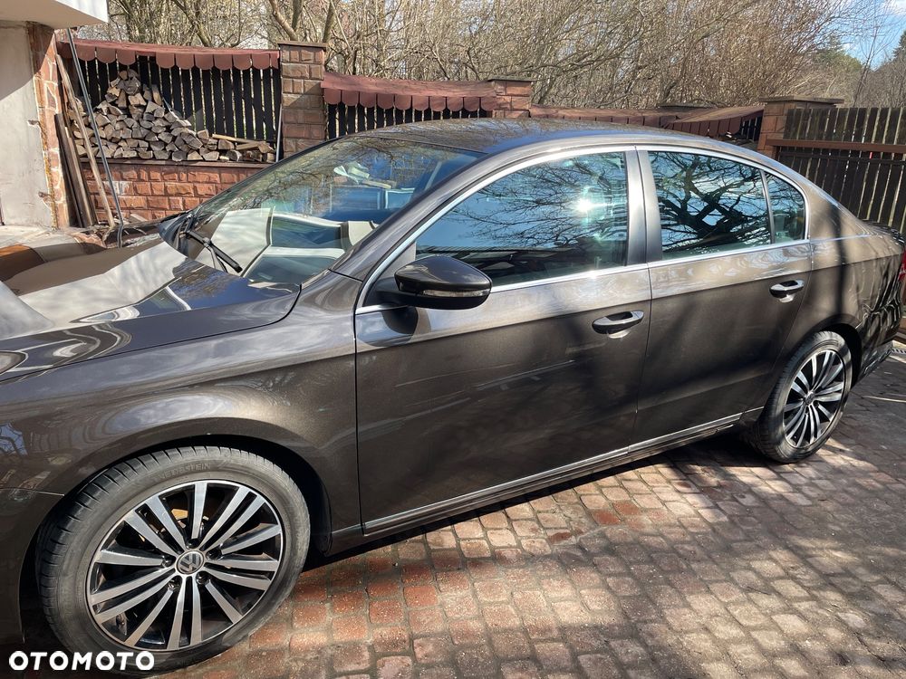 Volkswagen Passat 2.0 TDI Comfortline DSG - 13